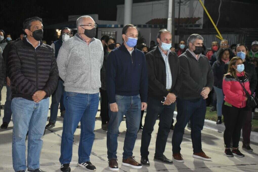 HORMAECHEA INAUGURÓ PAVIMENTACIÓN EN HORMIGÓN DE CALLE EVARISTO LOPEZ